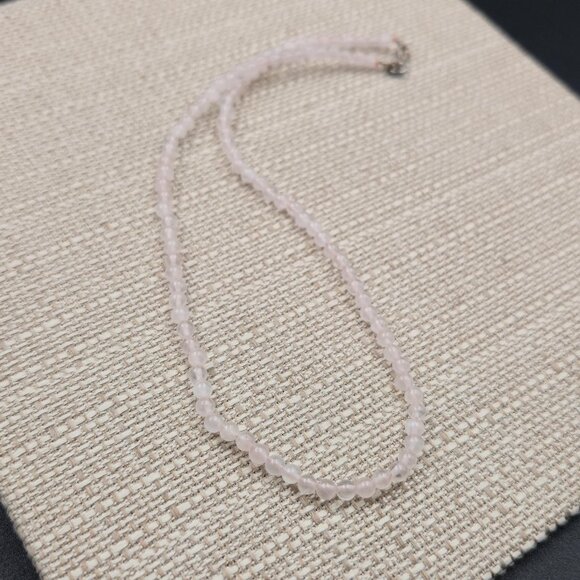 Jewelry - 16.5 Inch Sterling Silver Small Rose Quartz Stones Necklace B933